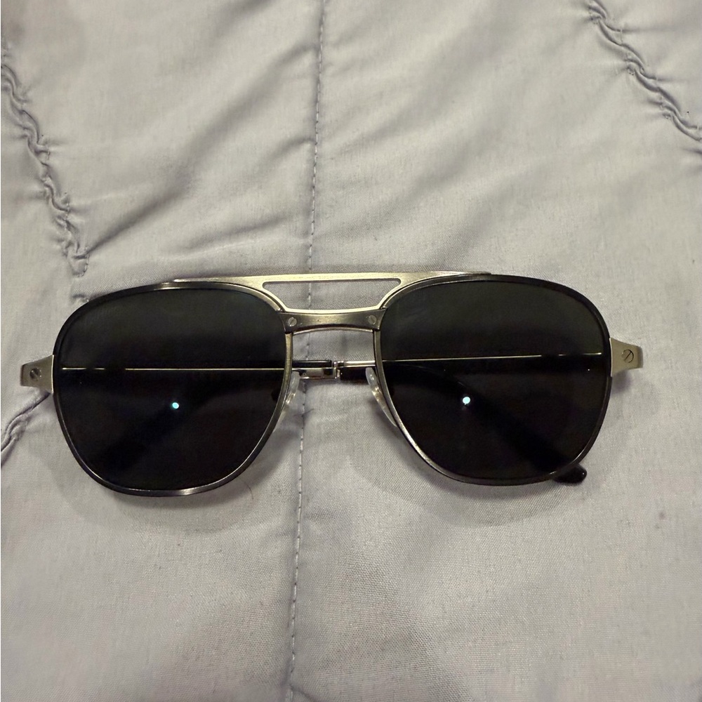 Stylish Black Aviator Sunglasses